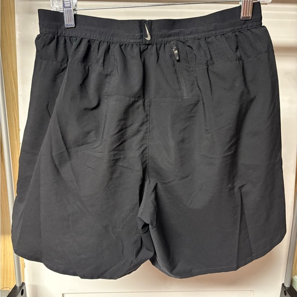 Nike Men's Black Athletic Shorts - Picture 2 of 3